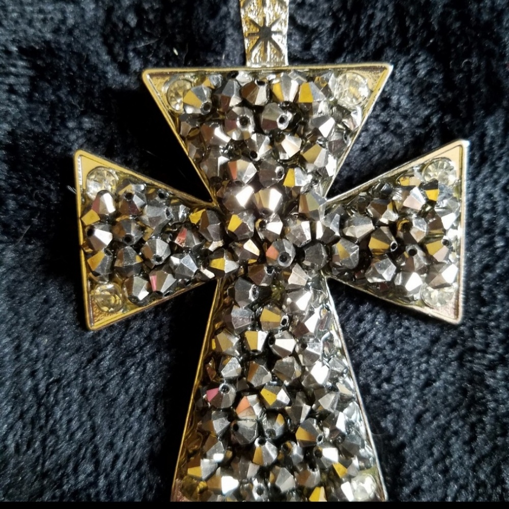 Free Spirit Magnetic Cross Brooch, Religious